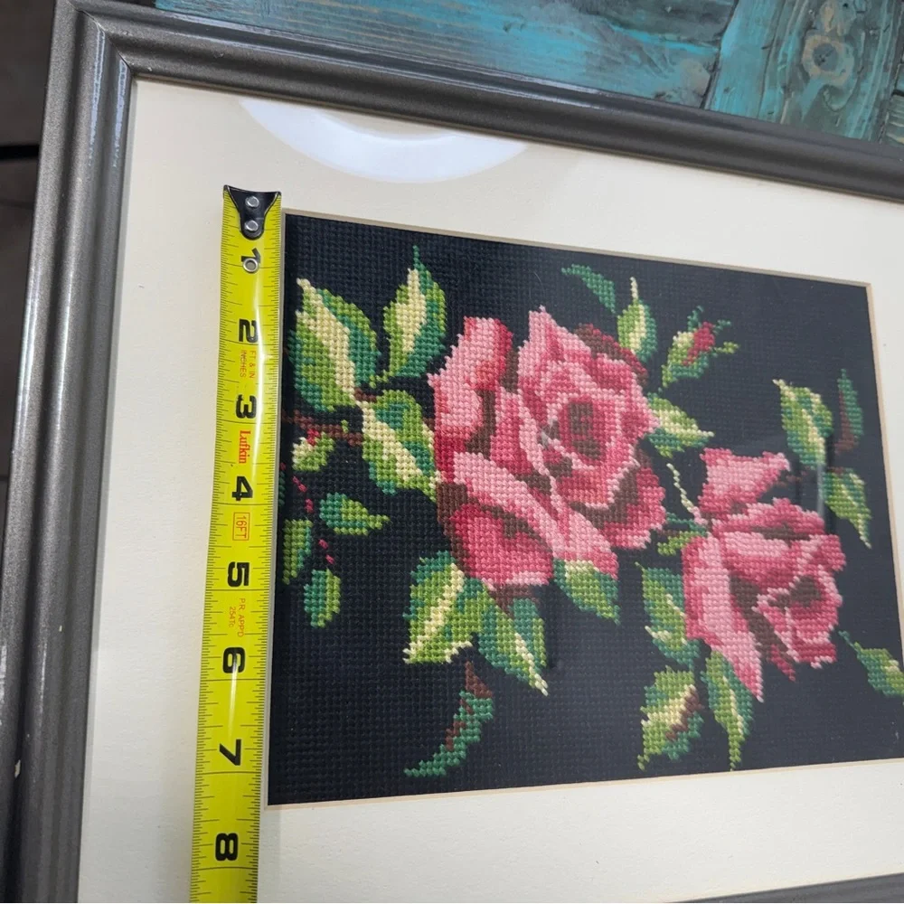 Vintage Framed Cross Stitch Needlepoint Artwork Roses 15" x 12" - Picture 7 of 7